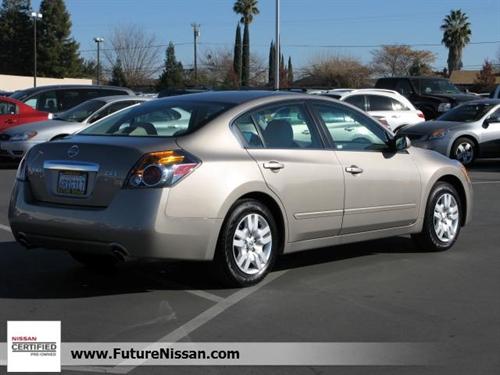 Nissan Altima 2011 photo 3