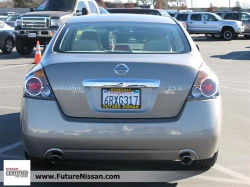 Nissan Altima 2011 photo 4