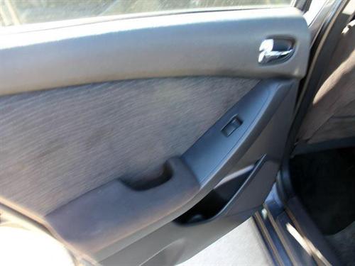 Nissan Altima 2011 photo 2