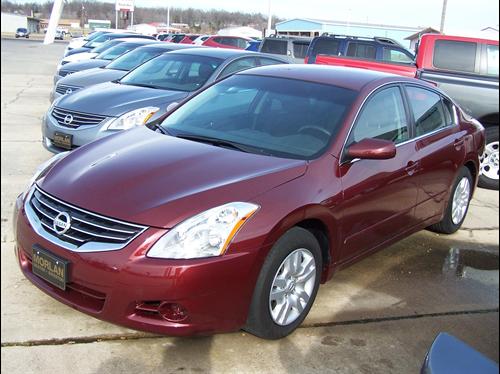 Nissan Altima 2011 photo 1