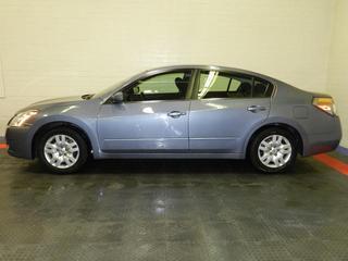 Nissan Altima 2011 photo 4
