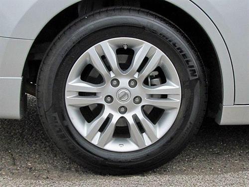 Nissan Altima 2011 photo 2