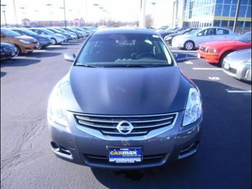 Nissan Altima 2011 photo 1