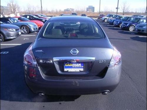 Nissan Altima 2011 photo 5