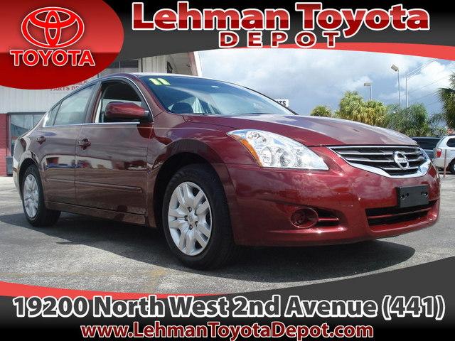 Nissan Altima Pickupslt Quad Cab SWB 4WD 4x4 Truck Sedan