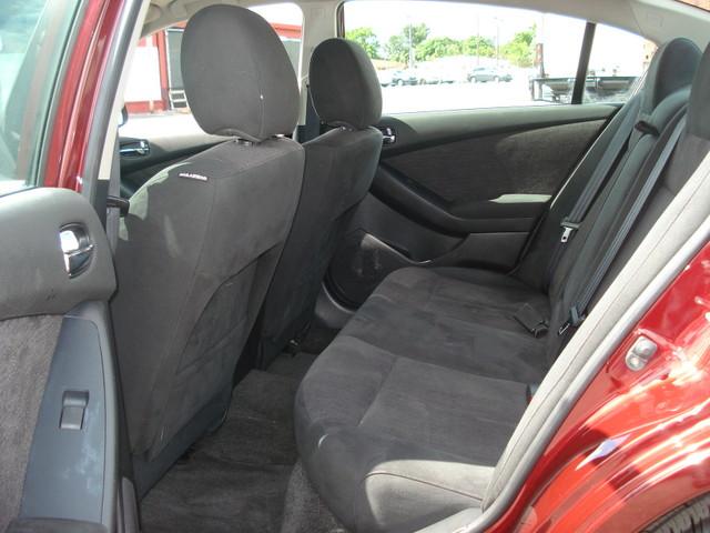 Nissan Altima 2011 photo 3