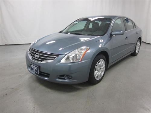 Nissan Altima 2011 photo 2