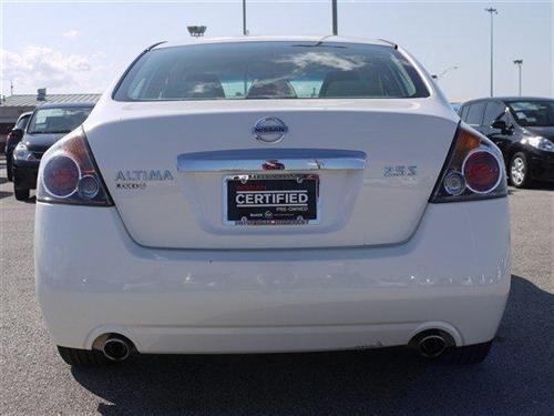 Nissan Altima 2011 photo 5