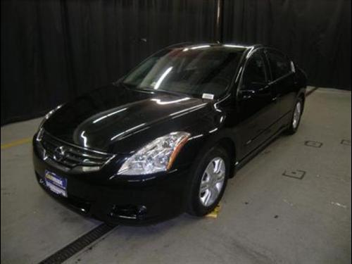 Nissan Altima 2011 photo 2