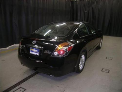 Nissan Altima 2011 photo 3