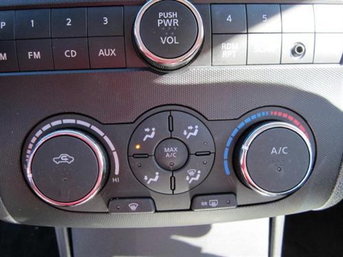 Nissan Altima 2011 photo 2