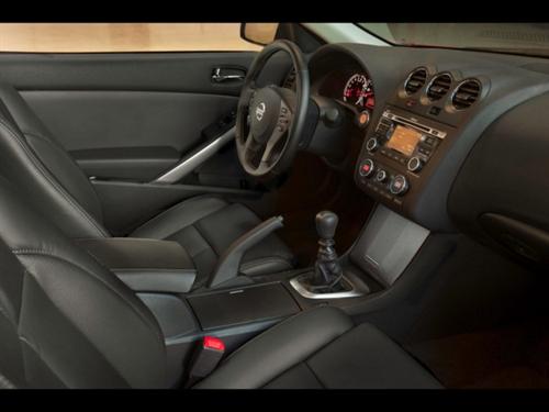 Nissan Altima 2011 photo 2