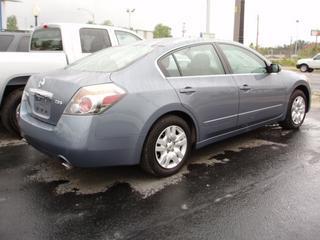 Nissan Altima 2011 photo 2