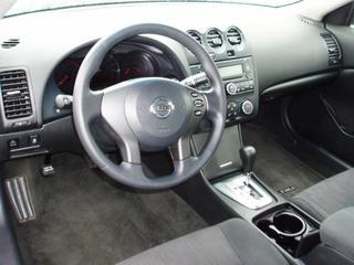 Nissan Altima 2011 photo 4