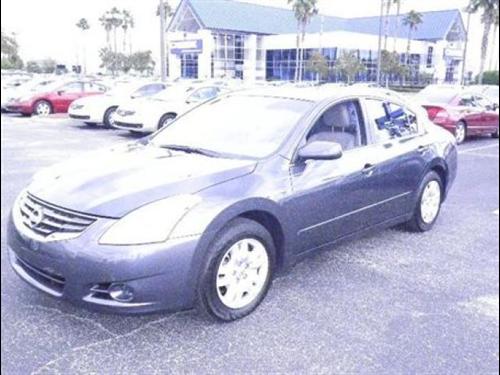 Nissan Altima 2011 photo 2