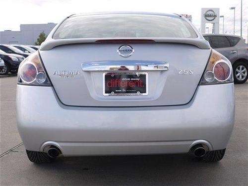 Nissan Altima 2011 photo 5