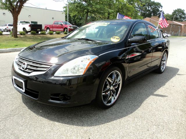 Nissan Altima 2011 photo 2