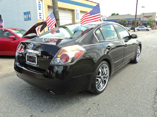 Nissan Altima 2011 photo 4