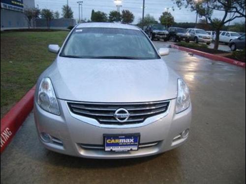 Nissan Altima 2011 photo 1