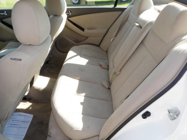 Nissan Altima 2011 photo 3