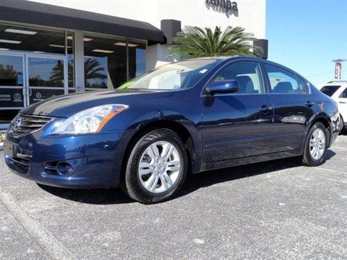 Nissan Altima 2011 photo 2
