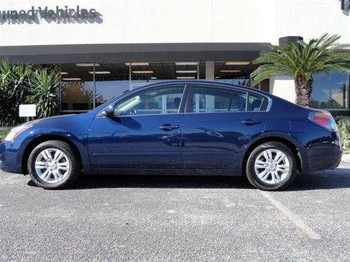 Nissan Altima 2011 photo 3