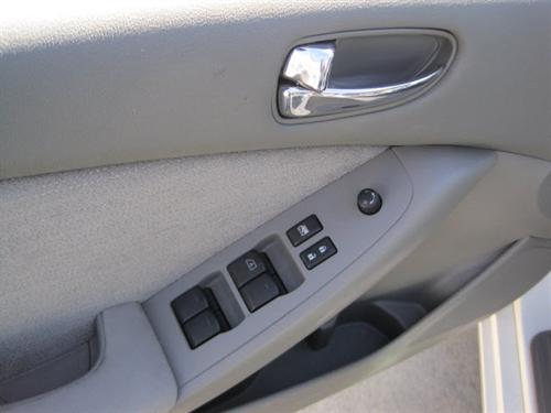 Nissan Altima 2011 photo 1