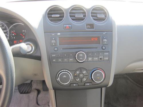 Nissan Altima 2011 photo 3