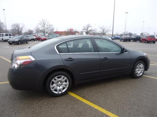 Nissan Altima 2011 photo 2