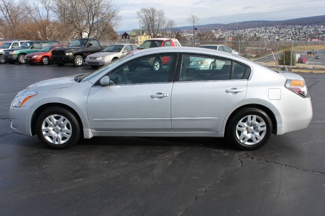 Nissan Altima 2011 photo 4