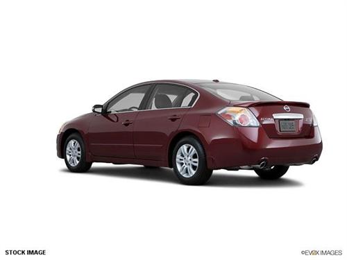 Nissan Altima 2011 photo 1