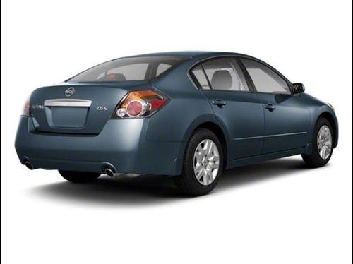 Nissan Altima 2011 photo 2