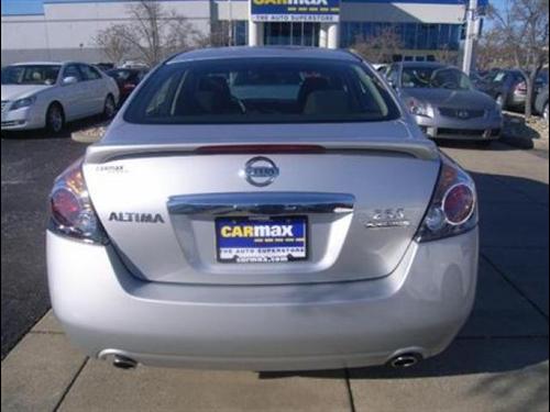 Nissan Altima 2011 photo 5