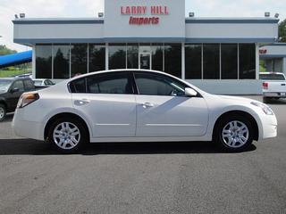 Nissan Altima 2011 photo 4