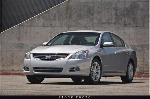 Nissan Altima 2011 photo 4