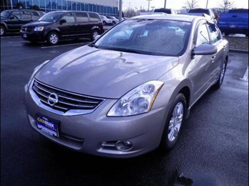 Nissan Altima 2011 photo 2