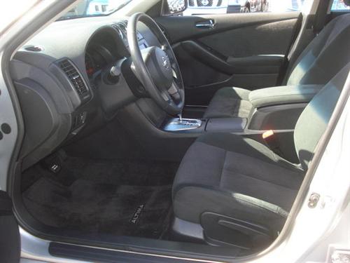 Nissan Altima 2011 photo 2