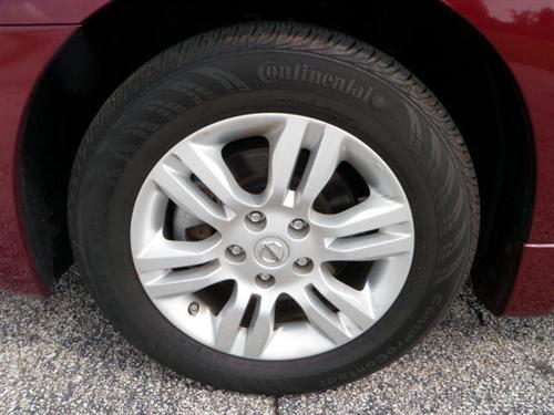 Nissan Altima 2011 photo 1