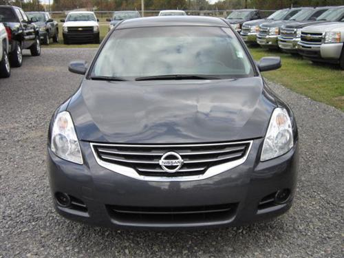 Nissan Altima 2011 photo 1