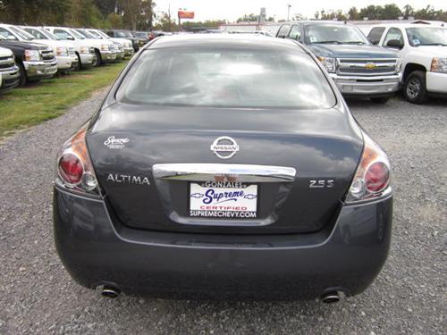 Nissan Altima 2011 photo 2
