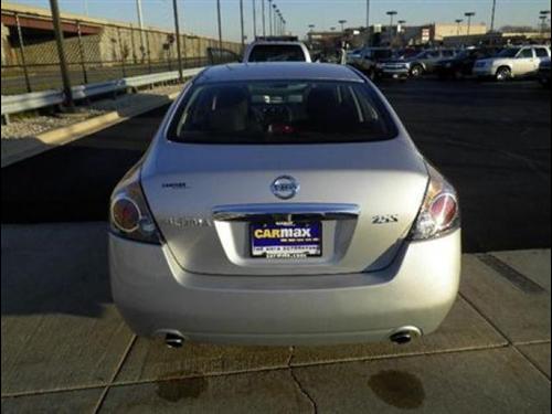 Nissan Altima 2011 photo 5
