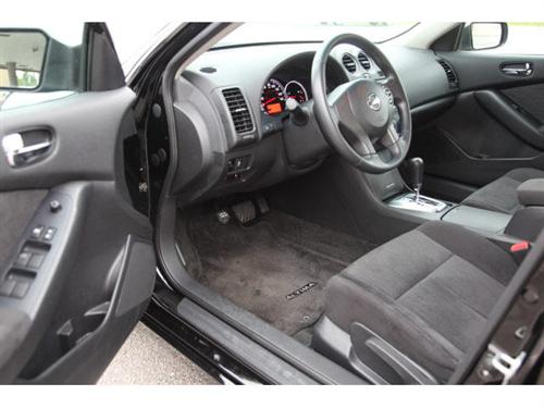 Nissan Altima 2011 photo 3