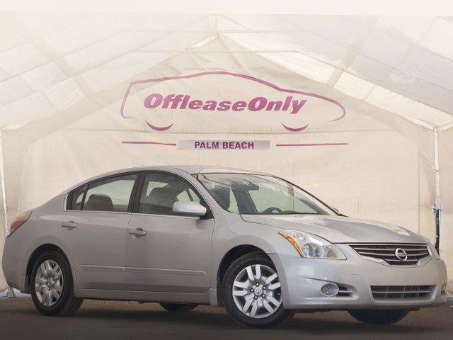 Nissan Altima Pickupslt Quad Cab SWB 4WD 4x4 Truck Sedan