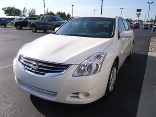 Nissan Altima 2011 photo 4