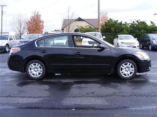 Nissan Altima 2011 photo 1