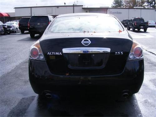 Nissan Altima 2011 photo 2