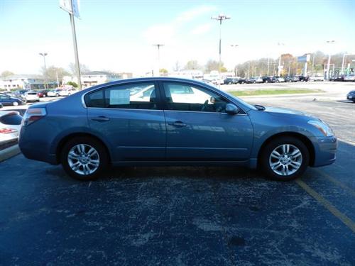 Nissan Altima 2011 photo 1