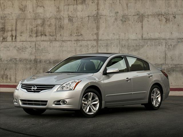 Nissan Altima 2011 photo 1