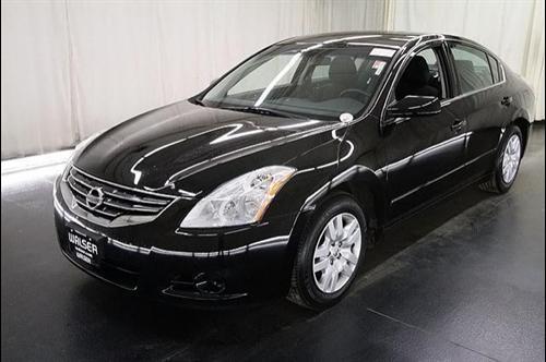 Nissan Altima 2011 photo 3