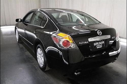 Nissan Altima 2011 photo 5